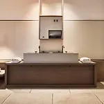 Adonis Ξενοδοχείο 4*