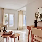 Adonis Ξενοδοχείο 4*