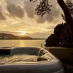 Adonis Ξενοδοχείο 4*