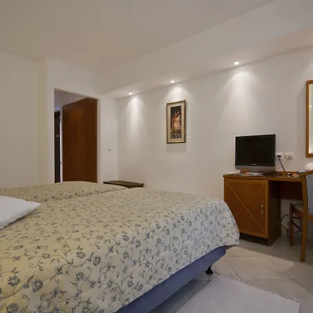 Adonis 4* Mykonos Town