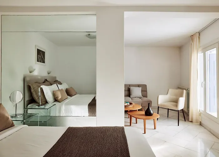 阿多尼斯酒店 4* Mykonos Town