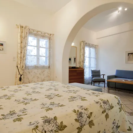 Adonis 4* Mykonos Town