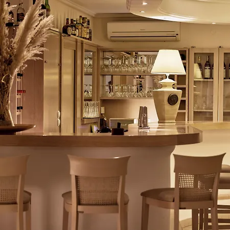 Adonis Hotel Mykonos Town