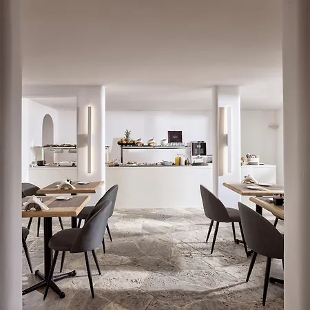 Adonis 4* Mykonos Town