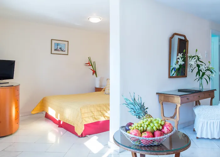 Adonis Hotel Mykonos Town