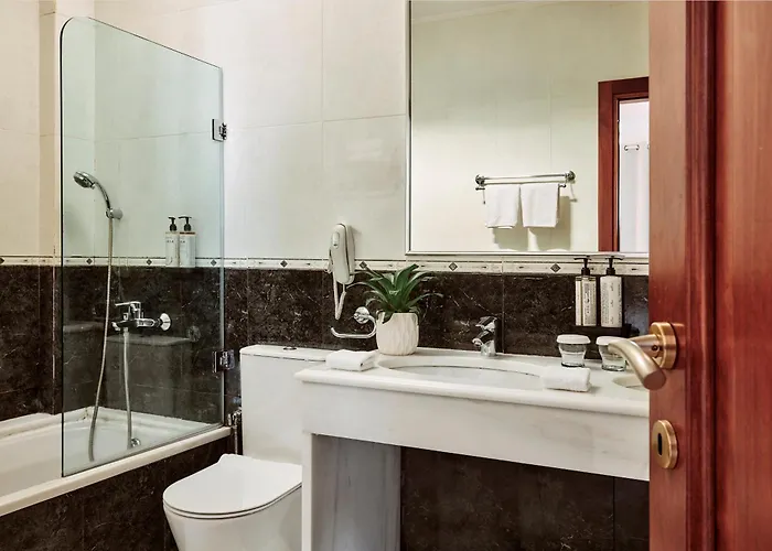 Adonis Отель Mykonos Town