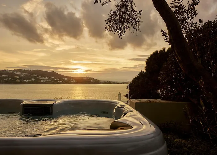 Adonis Отель 4*