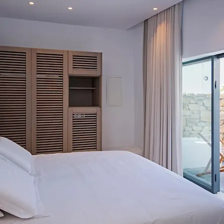 Adonis 4* Mykonos Town